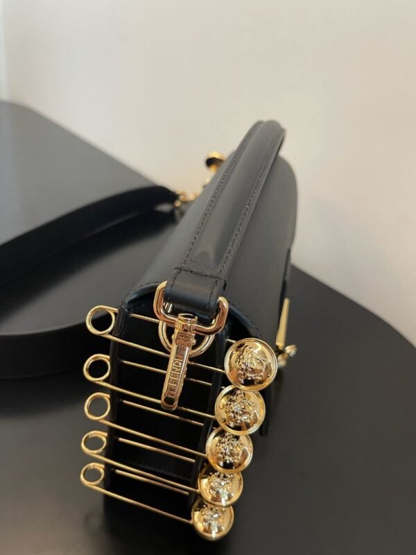 Fendi Bag Baguette 56872B105 Black
