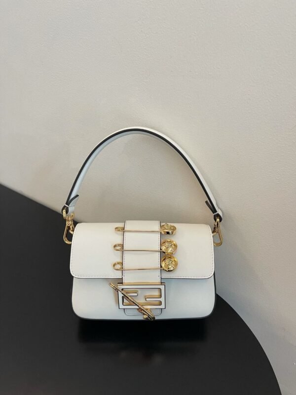 Fendi Bag Baguette 56871B90 White