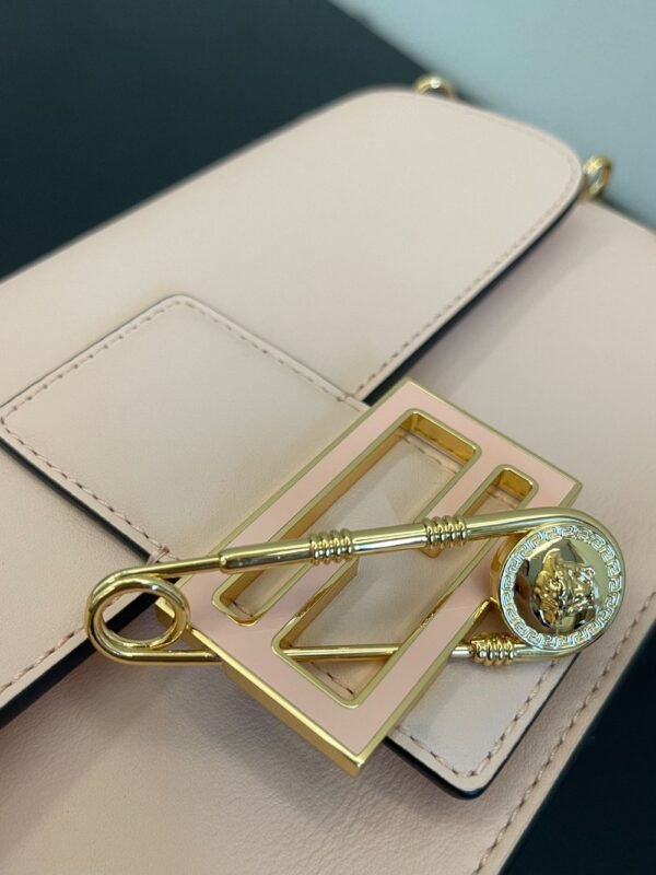 Fendi Bag Baguette 56872B105