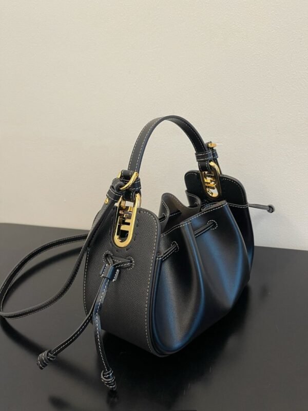 Fendi Bag POMODORINO 56850B80 21.5x14x17cm Black