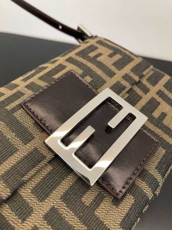Fendi Bag Vintage 20x15x9cm