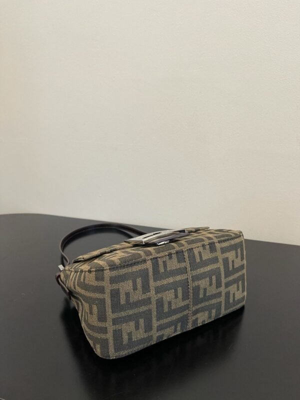 Fendi Bag Vintage 20x15x9cm
