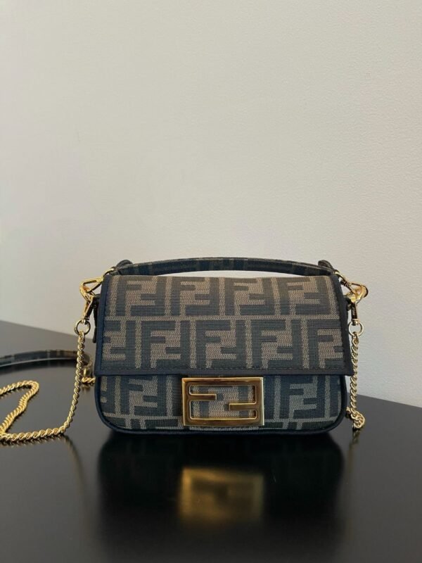 Fendi Bag Baguette FF 19x10x4cm