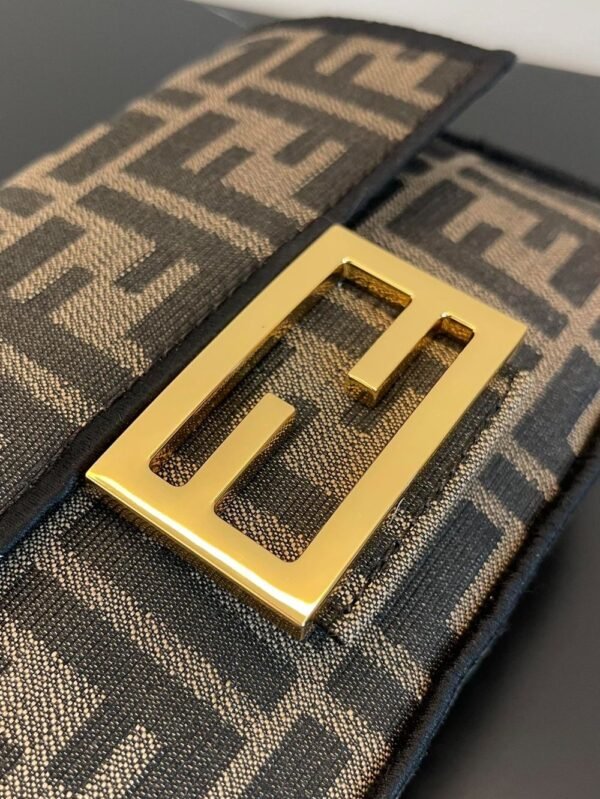 Fendi Bag Baguette FF 19x10x4cm