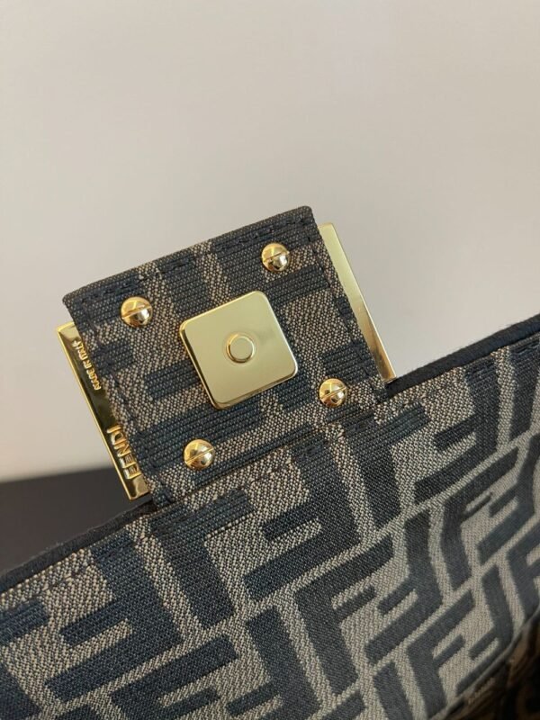 Fendi Bag Baguette FF 19x10x4cm