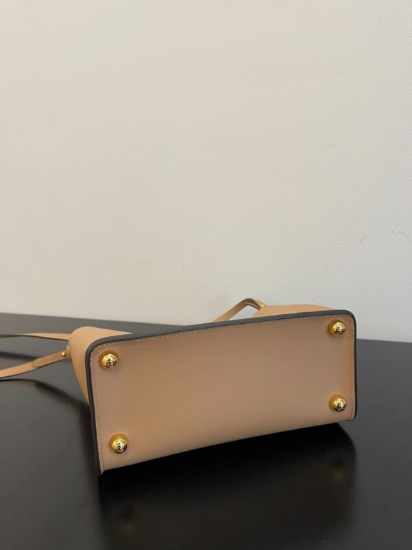 Fendi Bag Way 56846B80 Milk Tea