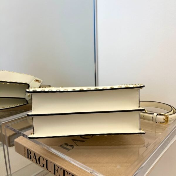 Fendi Bag Peekaboo I See U 56824B125