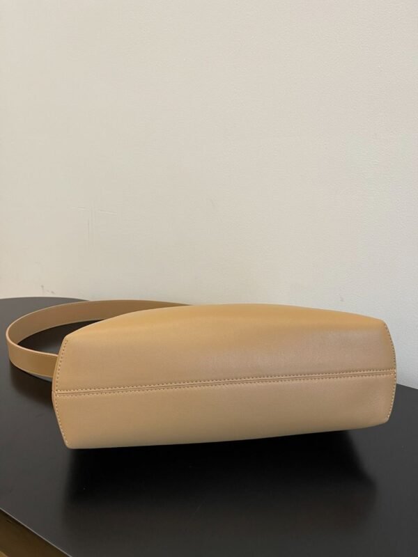 Fendi Bag Milk Tea  56833