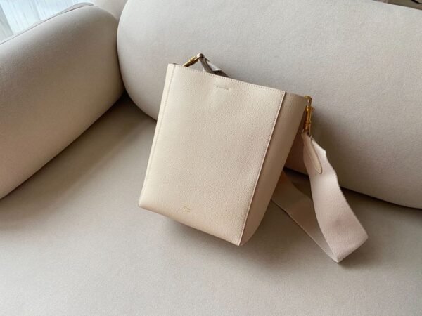 Celine Bag SANGLE BUCKET Vanilla