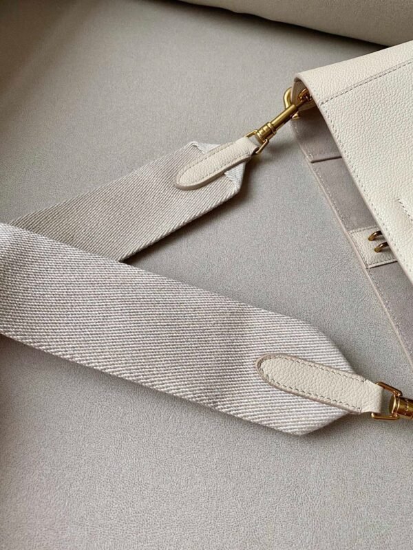 Celine Bag SANGLE BUCKET Vanilla