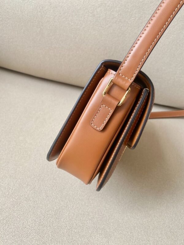Celine Bag Triomphe Teen 666S 18.5cm White Old Brown