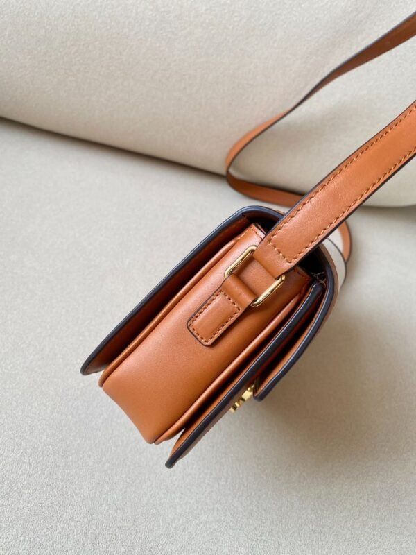 Celine Bag Triomphe Teen 666S 18.5cm Yellow Brown