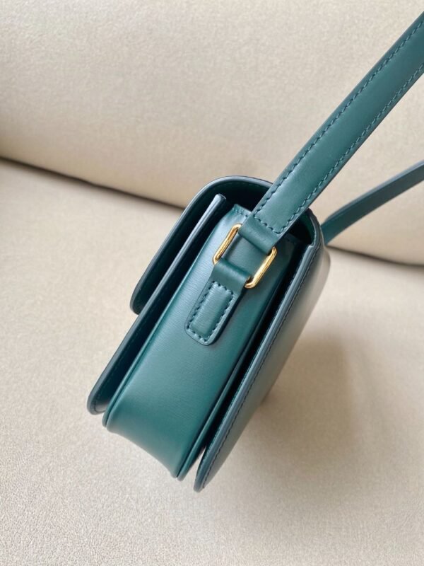 Celine Bag Triomphe Teen  666S 18.5cm Green
