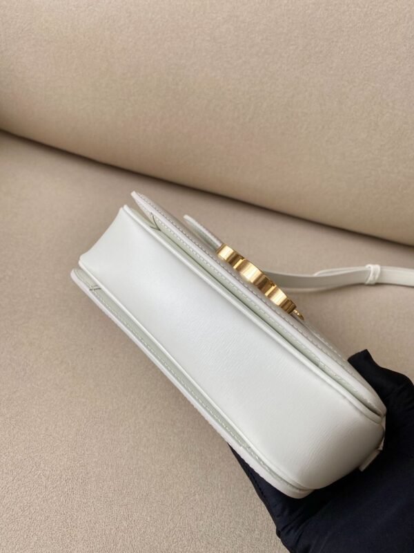 Celine Bag Triomphe Teen  666S 18.5cm White
