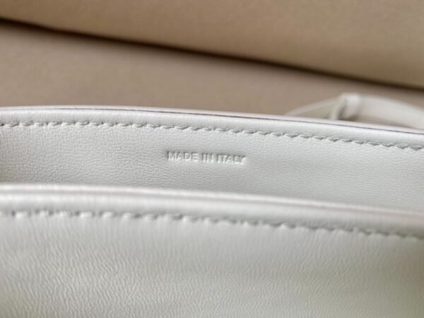 Celine Bag Triomphe Teen  666S 18.5cm White