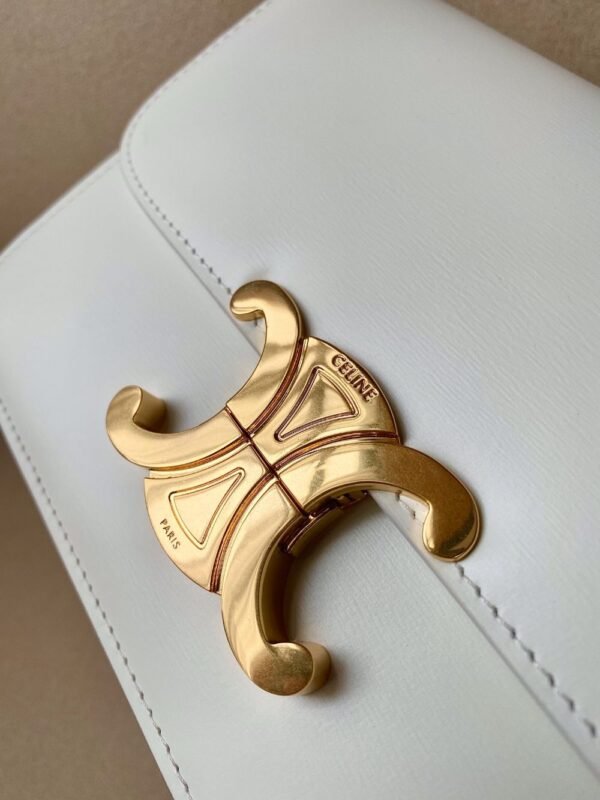 Celine Bag Triomphe Teen  666S 18.5cm White