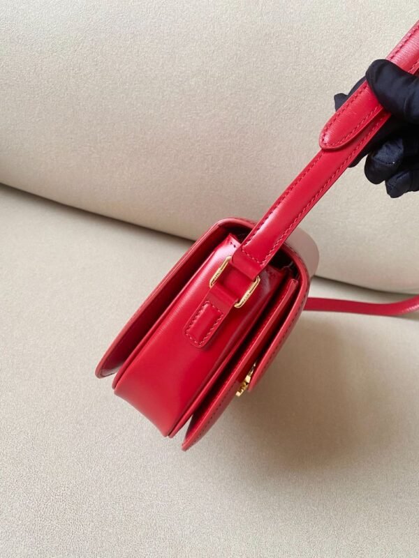 Celine Bag Triomphe Teen  666S 18.5cm Red