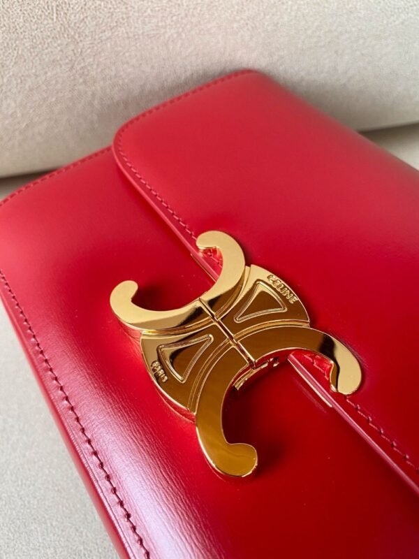 Celine Bag Triomphe Teen  666S 18.5cm Red