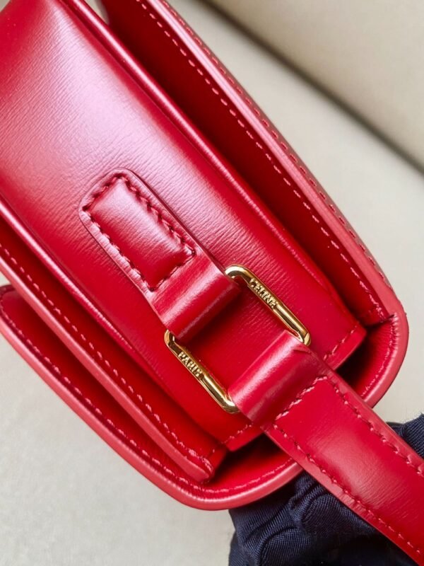 Celine Bag Triomphe Teen  666S 18.5cm Red