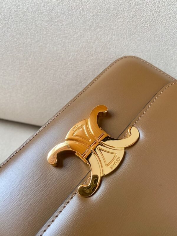 Celine Bag Triomphe Teen  666S 18.5cm Khaki