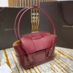 Bottega Veneta Arco 33 Plain Weave 575943 Bordeaux Lychee Pattern