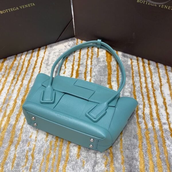 Bottega Veneta  Arco 33 Plain Weave 575943 Blue Lychee Pattern