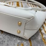 Bottega Veneta Arco 33 Plain Weave 575943 White Lychee Pattern