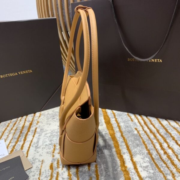 Bottega Veneta  Arco 33 Plain Weave 575943 Yellow Lychee Pattern