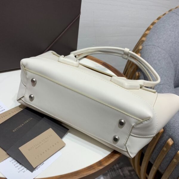 Bottega Veneta Arco 33 Plain Weave 580725 White