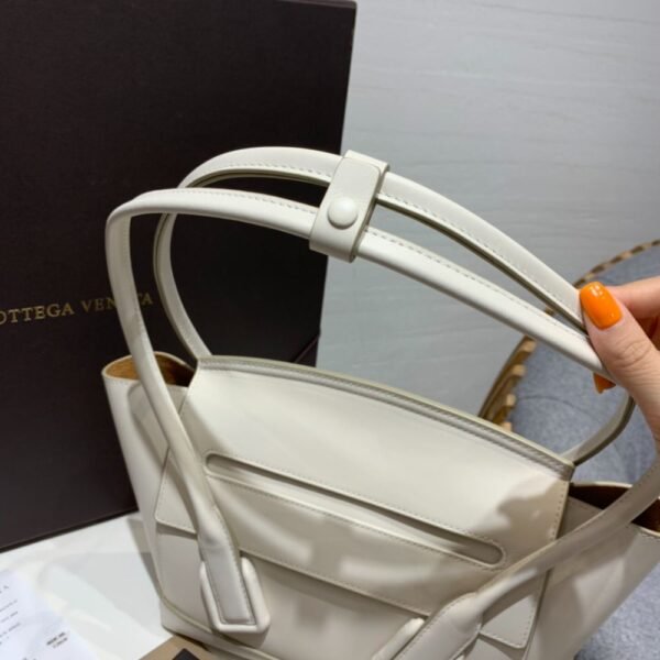 Bottega Veneta Arco 33 Plain Weave 580725 White