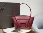 Bottega Veneta  Arco 33 Plain Weave 580725 Bordeaux