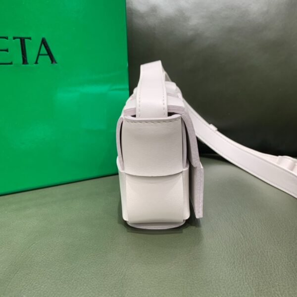 Bottega Veneta Mini Cassette 666688 White