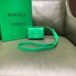 Bottega Veneta Mini Cassette 666688 Green