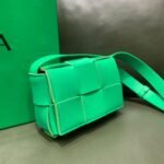 Bottega Veneta Mini Cassette 666688 Green