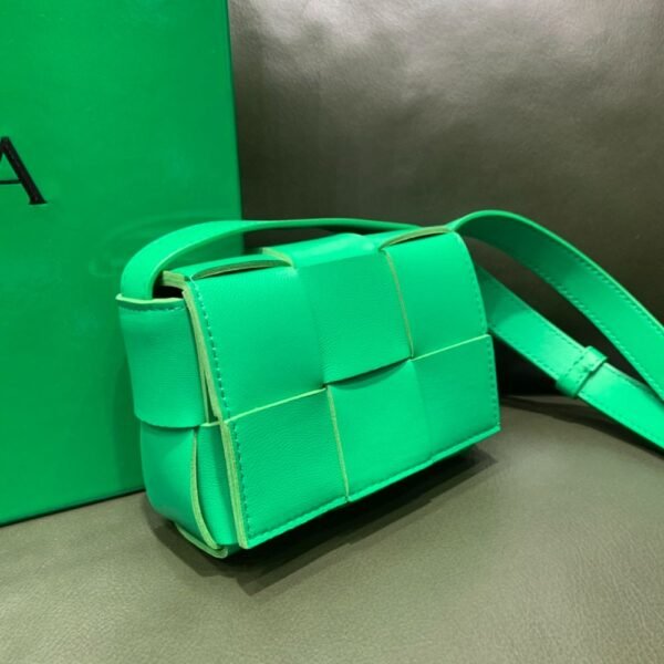 Bottega Veneta Mini Cassette 666688 Green
