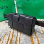 Bottega Veneta  The Belt Cassette 639367 Black