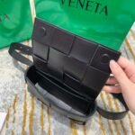 Bottega Veneta  The Belt Cassette 639367 Black
