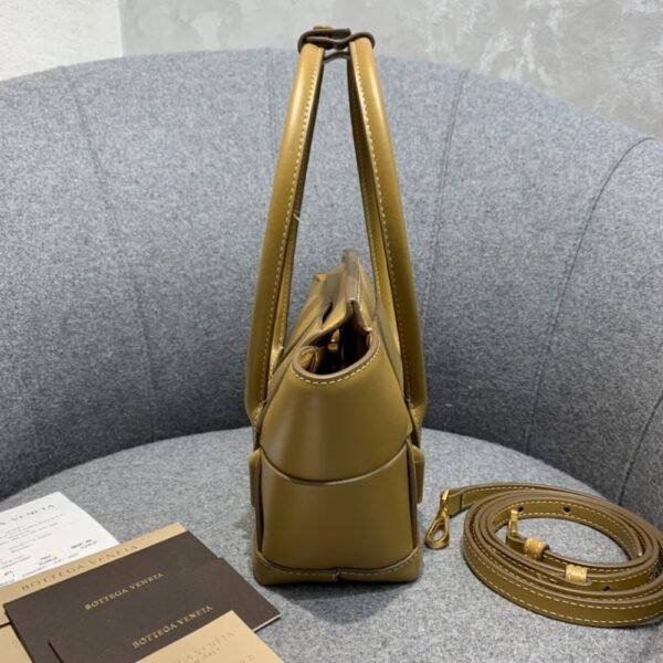 Bottega Veneta Arco 29 Plain Weave 575941 Mustard