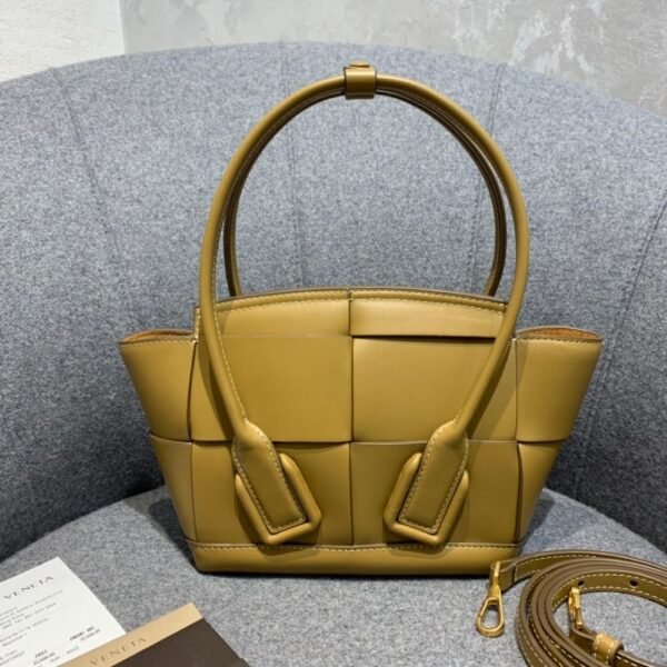 Bottega Veneta Arco 29 Plain Weave 575941 Mustard