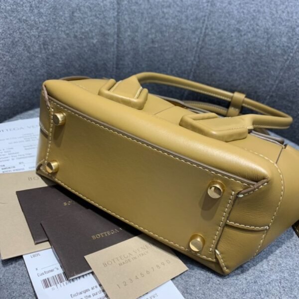 Bottega Veneta Arco 29 Plain Weave 575941 Mustard