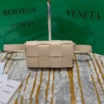 Bottega Veneta The Belt Cassette 639367 Milk Tea
