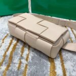 Bottega Veneta The Belt Cassette 639367 Milk Tea