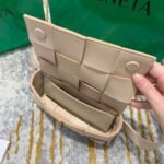 Bottega Veneta The Belt Cassette 639367 Milk Tea