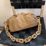Bottega Veneta The Chain Pouch Khaiki 620230