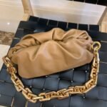 Bottega Veneta The Chain Pouch Khaiki 620230