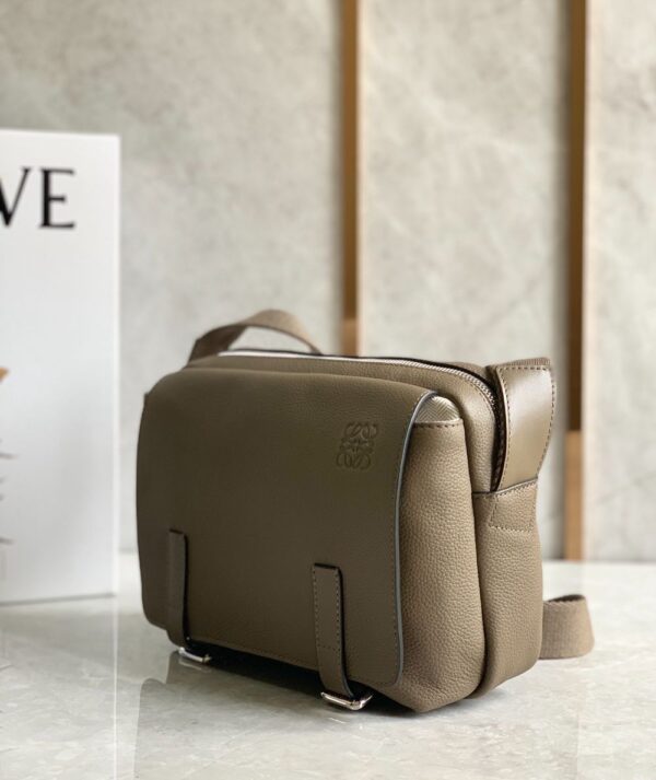 Loewe Bag Military Messenger 24.5×18×10.5cm Brown