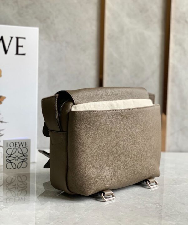 Loewe Bag Military Messenger 24.5×18×10.5cm Brown