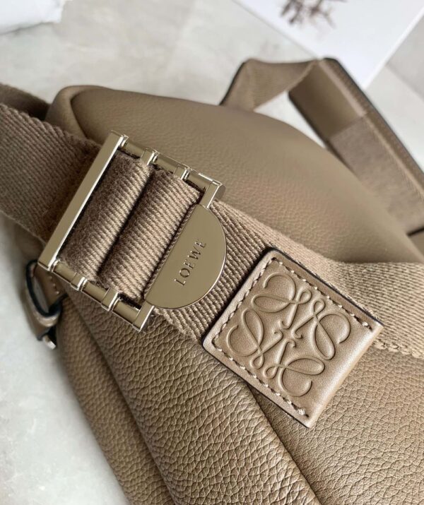 Loewe Bag Military Messenger 24.5×18×10.5cm Brown