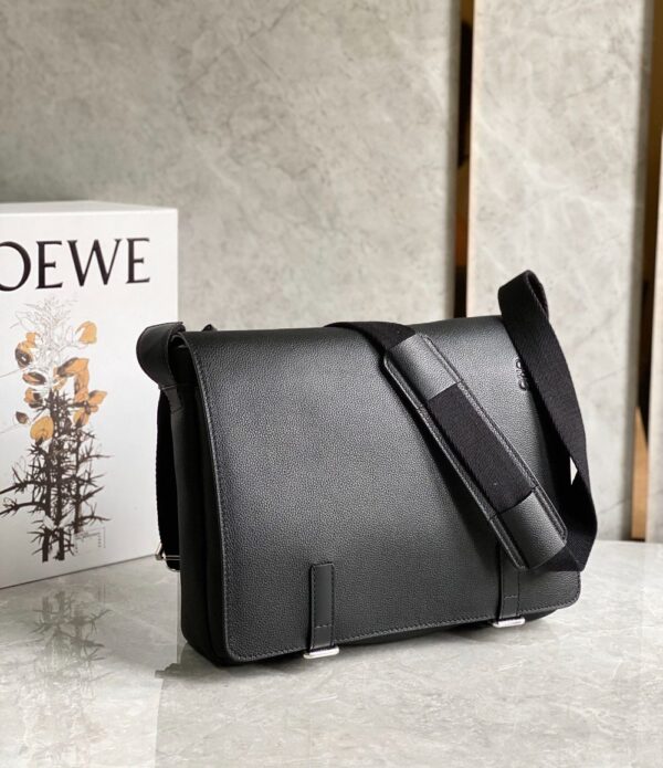 Loewe Bag Messenger Bag 33X25X10cm Black
