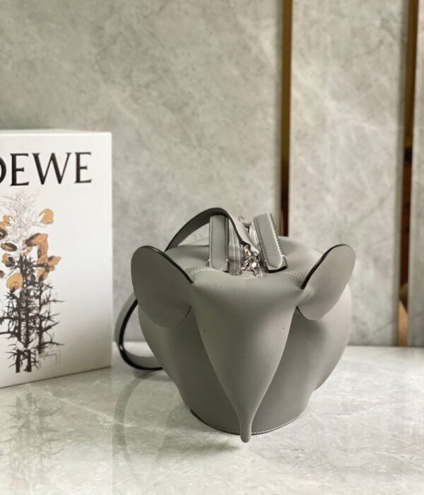 Loewe Bag Elephant Bag  35*16*23cm Grey